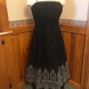 jessica howard “evenings” collection dress spaghetti strapsjewelled border